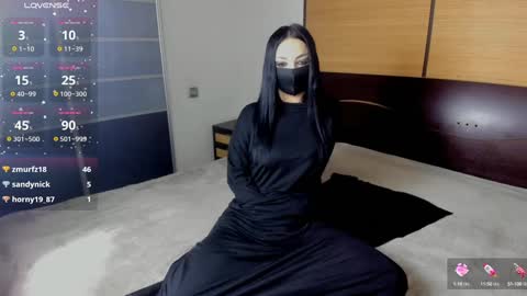 Snapshot of habibi_moon chatting on December 23, 2:56 am Linda online show from December 23, 2:56 am