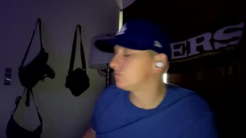 Snapshot of hacket247 chatting on December 21, 12:49 pm HacKet247 online show from December 21, 12:49 pm