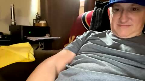 Snapshot of hacket247 chatting on November 12, 1:55 pm HacKet247 online show from November 12, 1:55 pm