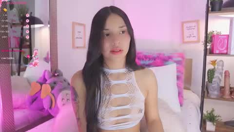 Hade online show from March 17, 8:12 pm