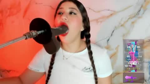 hade_cute2 online show from May 16, 7:23 pm
