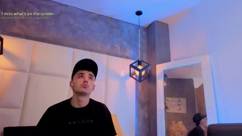 Snapshot of hadrian_torres chatting on March 17, 12:52 pm Hadrian Torres online show from March 17, 12:52 pm