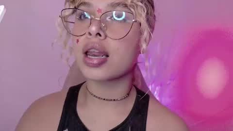 Haely online show from June 29, 12:28 am