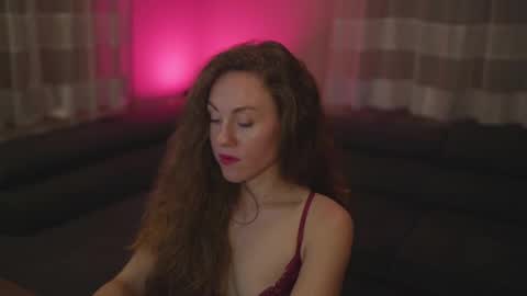 hahayessihaveone online show from September 15, 7:25 pm