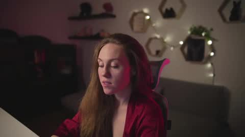 hahayessihaveone online show from October 5, 8:07 pm