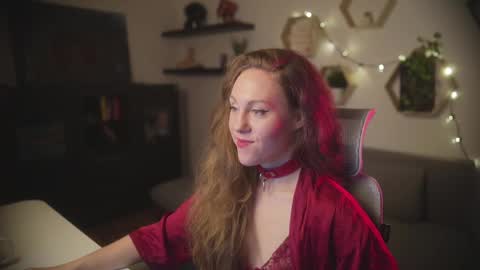 hahayessihaveone online show from October 25, 5:40 pm