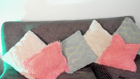 Hailee online show from December 12, 2:55 pm