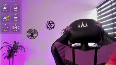 Hailee online show from September 15, 3:34 pm