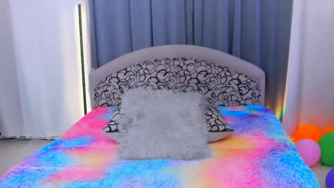 Snapshot of hailey_pirs chatting on March 30, 7:42 am hailey_pirs online show from March 30, 7:42 am