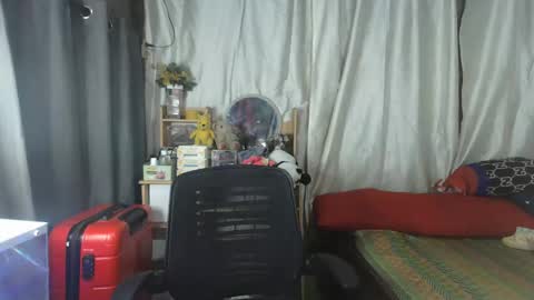 hailey_sweetcum77 online show from September 28, 10:31 am