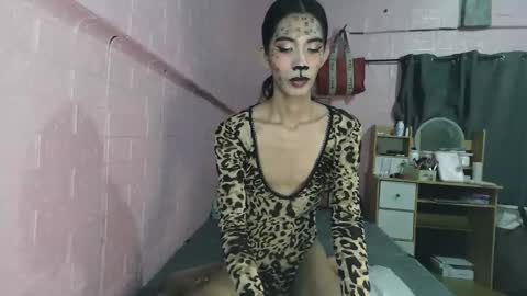 hailey_sweetcum77 online show from October 31, 2:18 pm