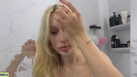 hailey_would online show from October 21, 10:10 pm