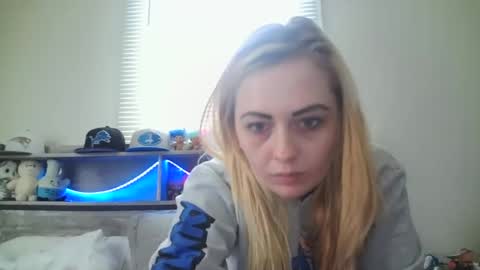 Snapshot of haileyakuma69 chatting on February 6, 7:29 pm Hailey and d online show from February 6, 7:29 pm