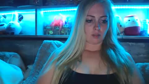 Hailey and d online show from October 5, 11:13 pm