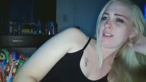 Hailey and d online show from October 16, 7:42 am