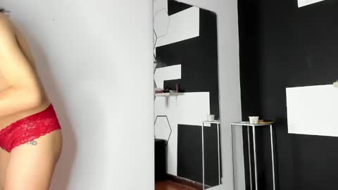 haileycat_ online show from January 3, 1:59 am