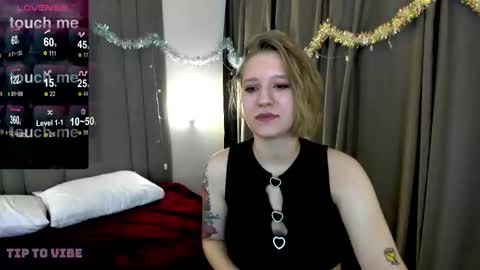 Hailey online show from December 31, 5:11 am