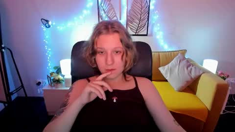 Hailey online show from October 15, 8:58 am