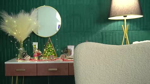 Hailey online show from December 18, 4:29 am