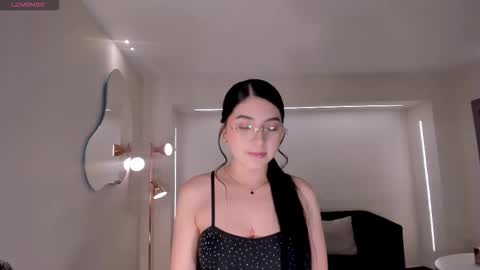 Hailey online show from February 24, 11:30 am