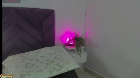 haileystonei online show from June 18, 11:47 am
