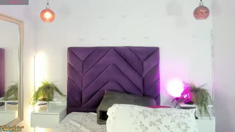 haileystonei online show from June 30, 11:22 am
