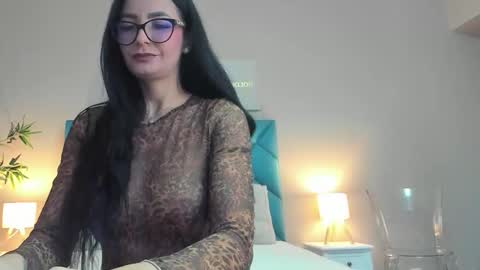 Hailey online show from October 21, 5:52 am