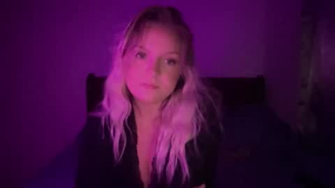 Snapshot of hailsraexx chatting on September 16, 1:39 am Hailsraexx online show from September 16, 1:39 am