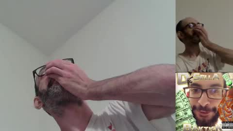 Snapshot of hailzeffn chatting on December 18, 1:37 am ZeffN online show from December 18, 1:37 am