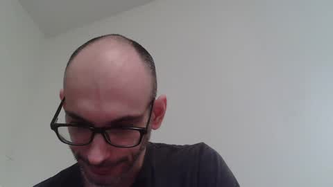 Snapshot of hailzeffn chatting on December 27, 2:14 am ZeffN online show from December 27, 2:14 am