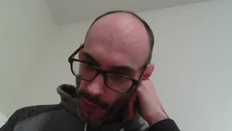 Snapshot of hailzeffn chatting on January 3, 4:44 am ZeffN online show from January 3, 4:44 am