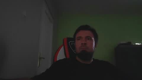 Snapshot of hairy_guy007 chatting on June 17, 9:05 pm hairy_guy007 online show from June 17, 9:05 pm