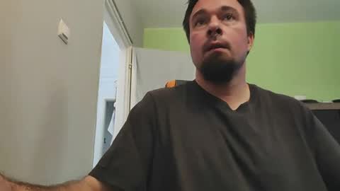 Snapshot of hairy_guy007 chatting on June 20, 7:11 am hairy_guy007 online show from June 20, 7:11 am