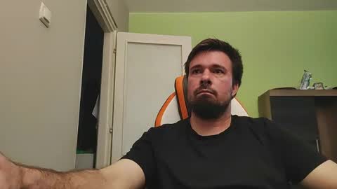 Snapshot of hairy_guy007 chatting on July 1, 5:56 pm hairy_guy007 online show from July 1, 5:56 pm