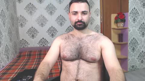 Snapshot of hairy_tyler666 chatting on December 17, 8:54 pm Hairy Tyler online show from December 17, 8:54 pm
