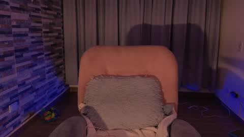 Snapshot of hairyandsexysalma chatting on December 3, 4:47 am SALMA online show from December 3, 4:47 am