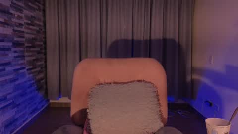 Snapshot of hairyandsexysalma chatting on December 5, 5:15 am SALMA online show from December 5, 5:15 am