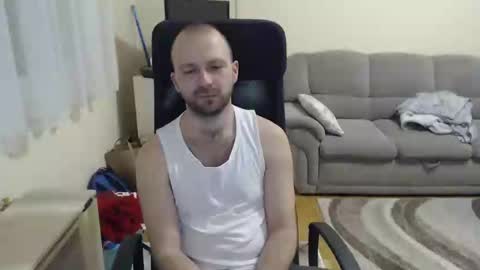 Snapshot of hairyass25yo chatting on January 17, 6:12 pm Puppy3 StockyDaddiesmusclebearsbeefybigmans online show from January 17, 6:12 pm