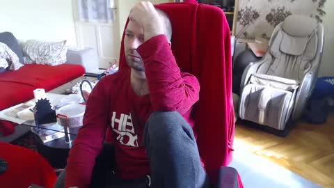 Snapshot of hairyass25yo chatting on February 25, 10:15 am Puppy3 StockyDaddiesmusclebearsbeefybigmans online show from February 25, 10:15 am