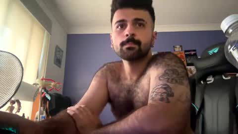 hairyblur online show from December 6, 8:15 am