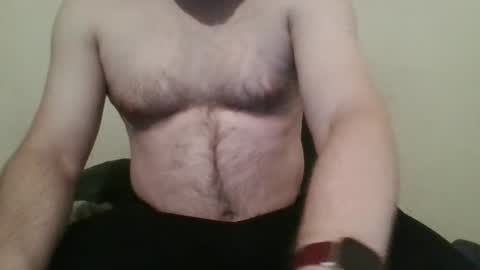 Snapshot of hairychest222141 chatting on February 25, 1:30 am hairychest222141 online show from February 25, 1:30 am