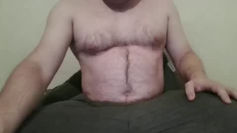 Snapshot of hairychest222141 chatting on November 16, 8:36 pm hairychest222141 online show from November 16, 8:36 pm