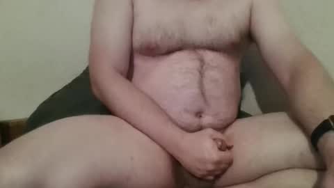Snapshot of hairychest222141 chatting on February 22, 7:19 am hairychest222141 online show from February 22, 7:19 am