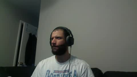 Snapshot of hairydadbod6 chatting on December 21, 12:59 pm hairydadbod6 online show from December 21, 12:59 pm