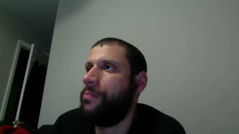 Snapshot of hairydadbod6 chatting on January 7, 3:46 am hairydadbod6 online show from January 7, 3:46 am