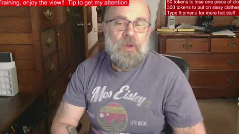HairyDaddyBear69 online show from May 1, 1:59 pm