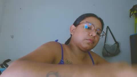 hairygirl83 online show from May 1, 3:05 pm