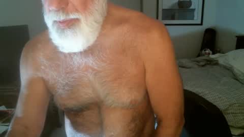 Hairy pecs online show from May 25, 6:30 am