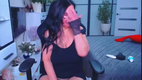 Snapshot of hairypussygranny chatting on November 9, 9:29 am Monika online show from November 9, 9:29 am