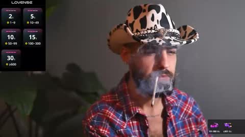 Snapshot of hairyrobxxx chatting on September 26, 7:18 pm HairyRobXxX online show from September 26, 7:18 pm